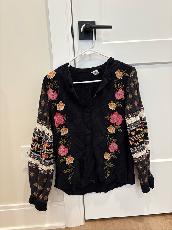 Anthropologie Tops - Anthropologie Black Floral Embroidered Blouse